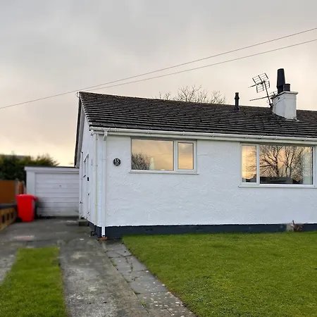 'Blue Sky' 2 Bedroom Enclosed Garden Parking Wifi Pentraeth Exterior photo