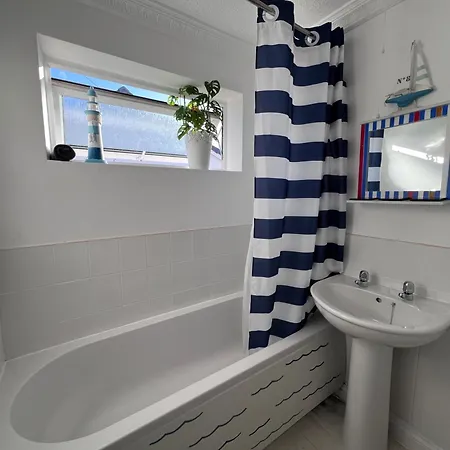 'Blue Sky' 2 Bedroom Enclosed Garden Parking Wifi Pentraeth Exterior photo