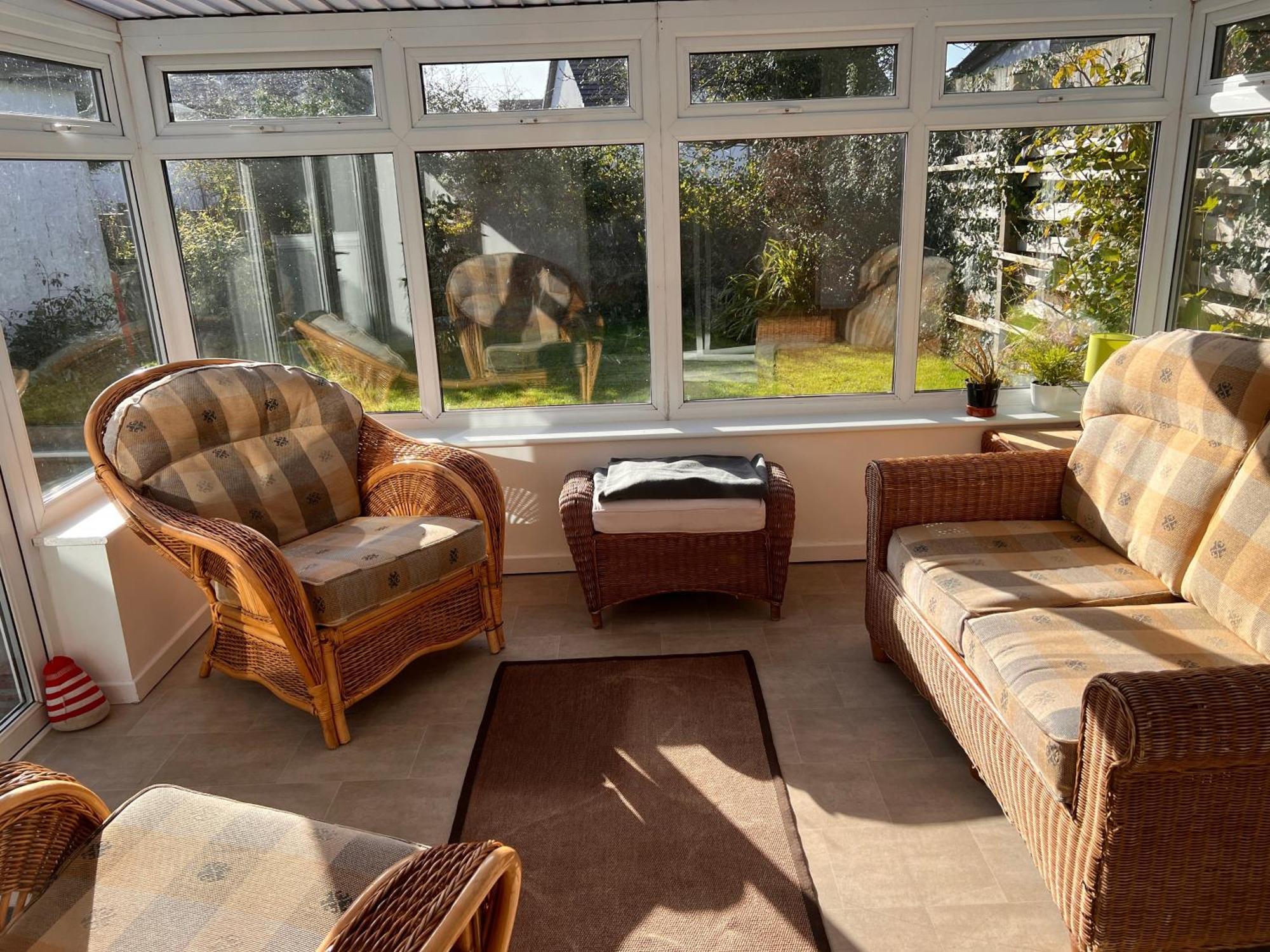 'blue Sky' 2 Bedroom Enclosed Garden Parking Wifi *